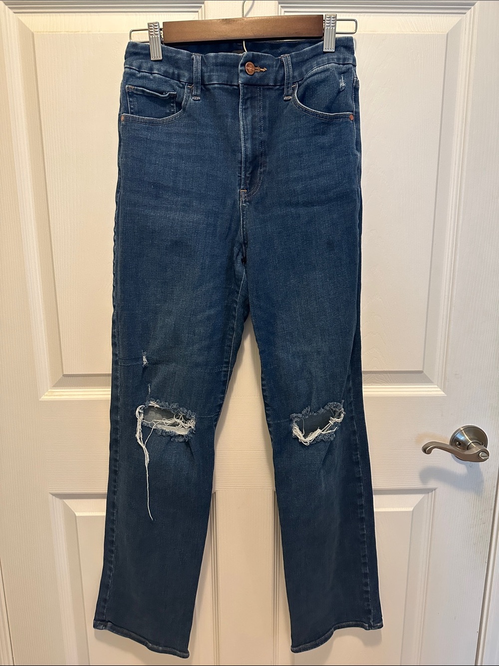 Express Women's Navy Blue Straight-Leg Ripped Jeans